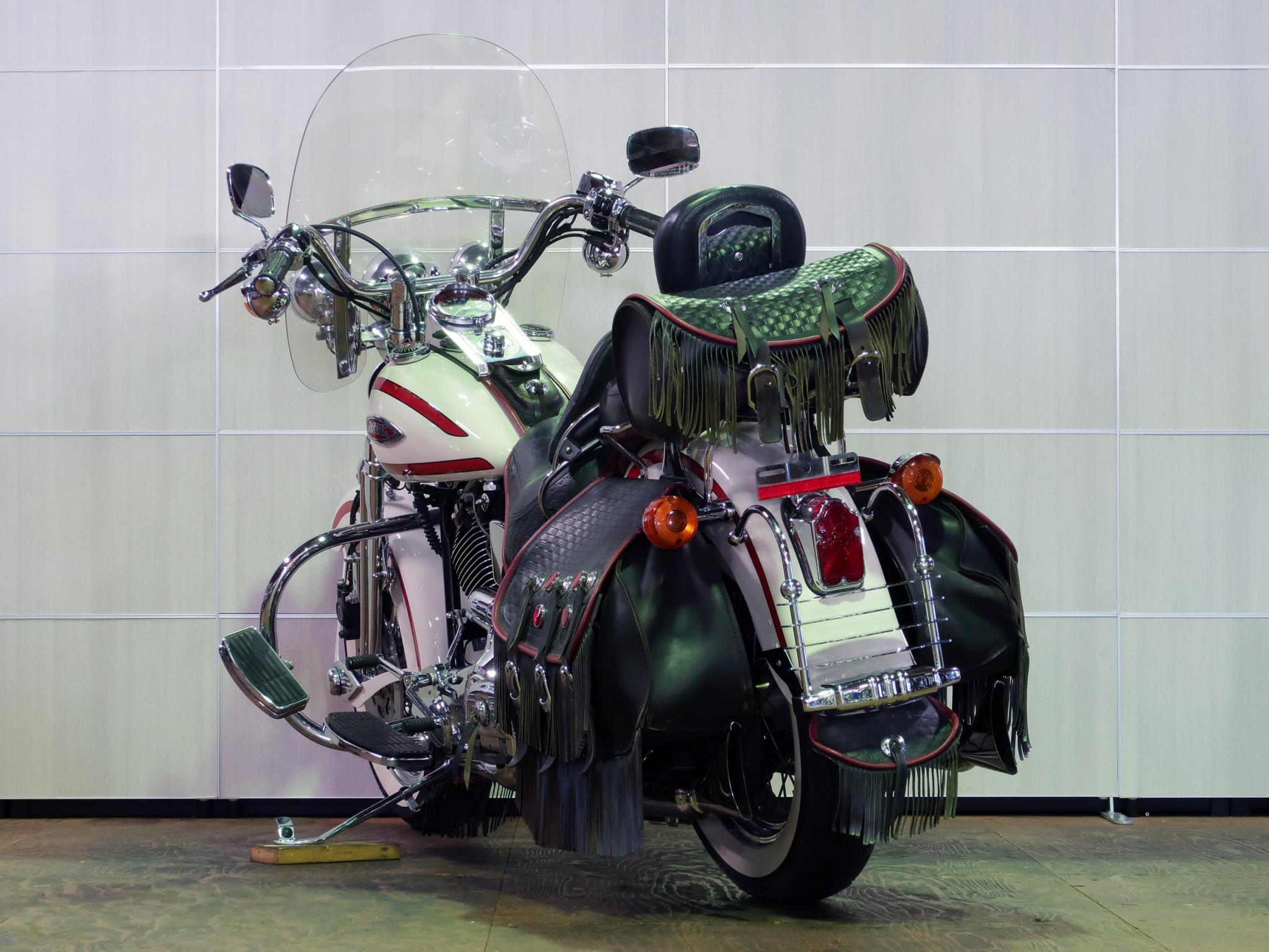 ハーレー FLSTS Heritage Springer 車体写真6