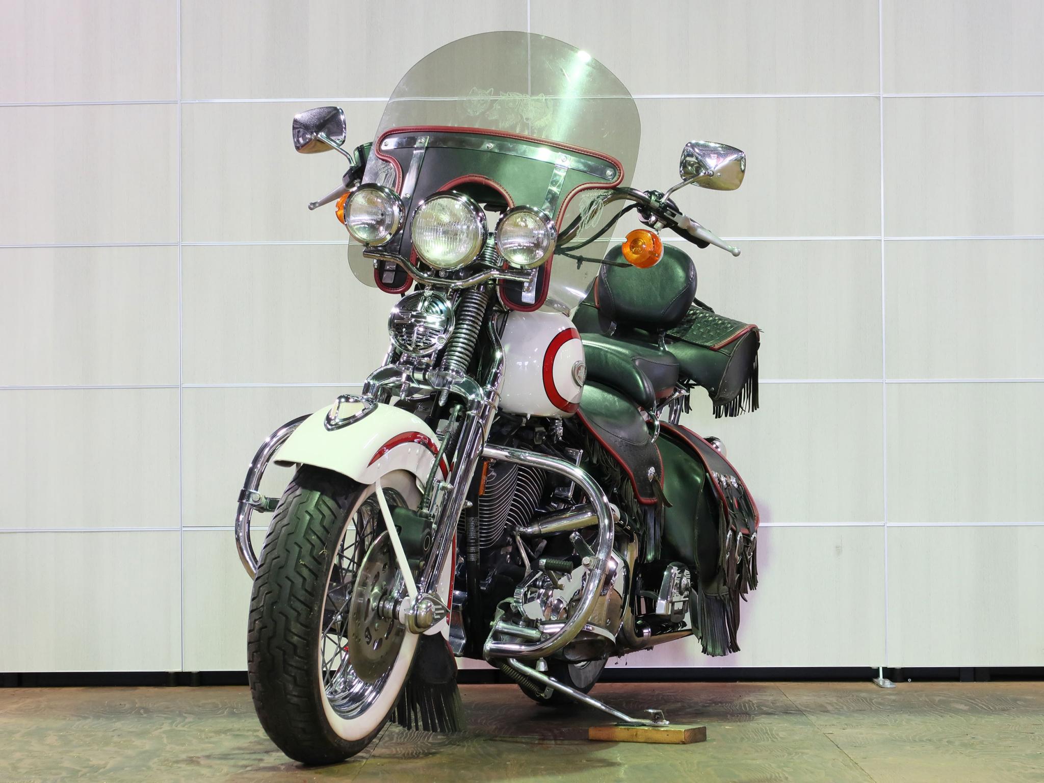 ハーレー FLSTS Heritage Springer 車体写真5