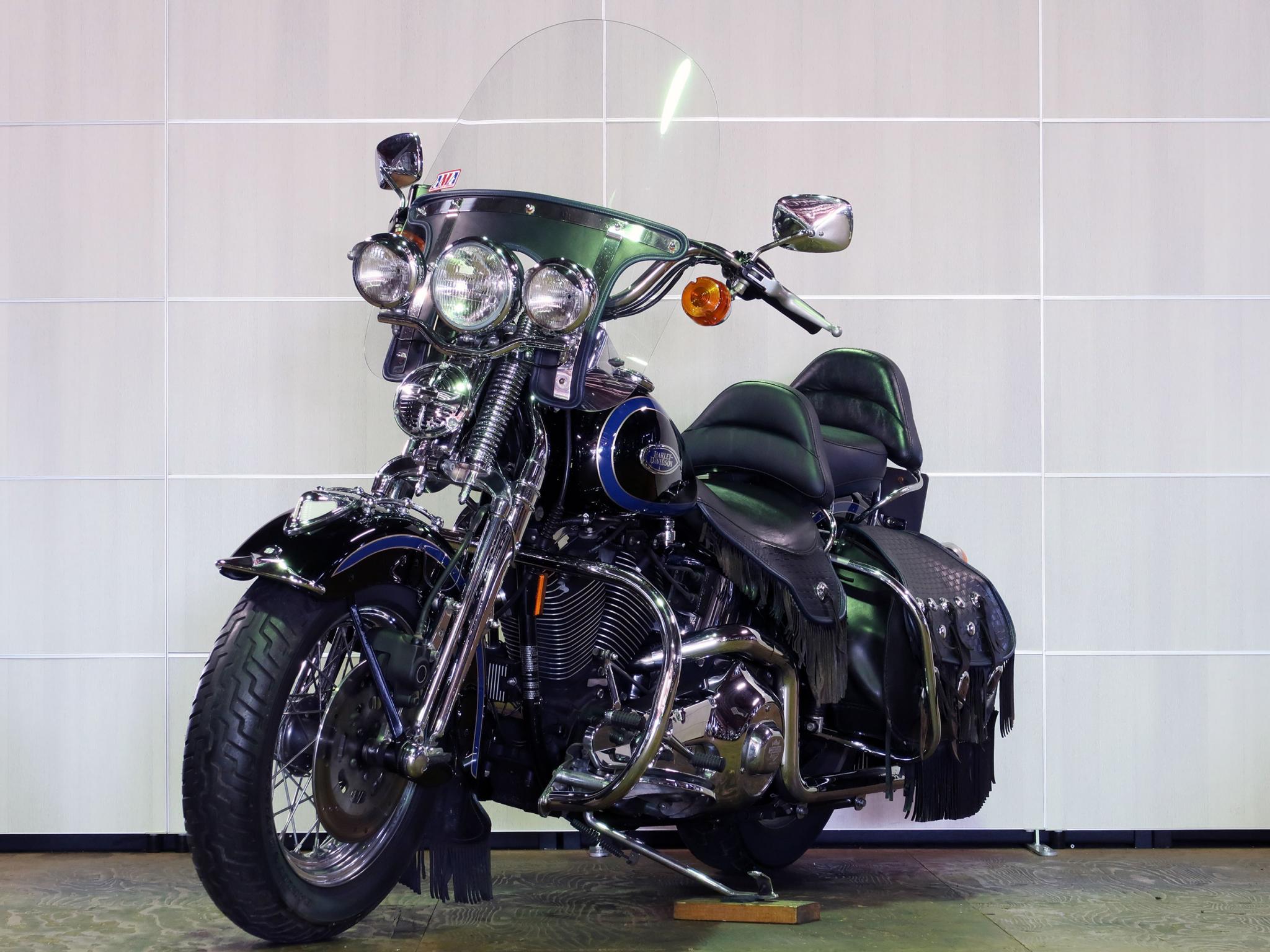 ハーレー FLSTS Heritage Springer 車体写真5