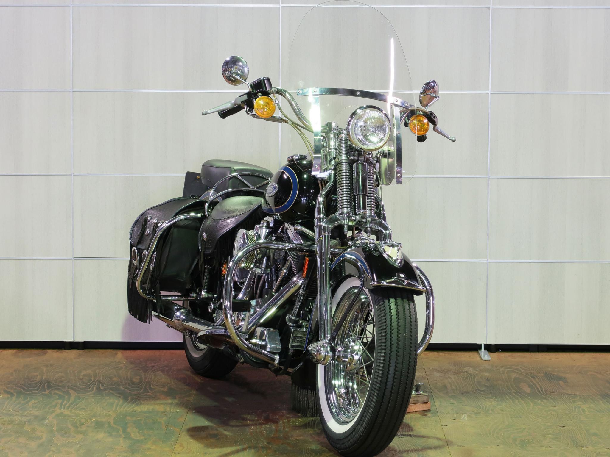 ハーレー FLSTS Heritage Springer 車体写真2