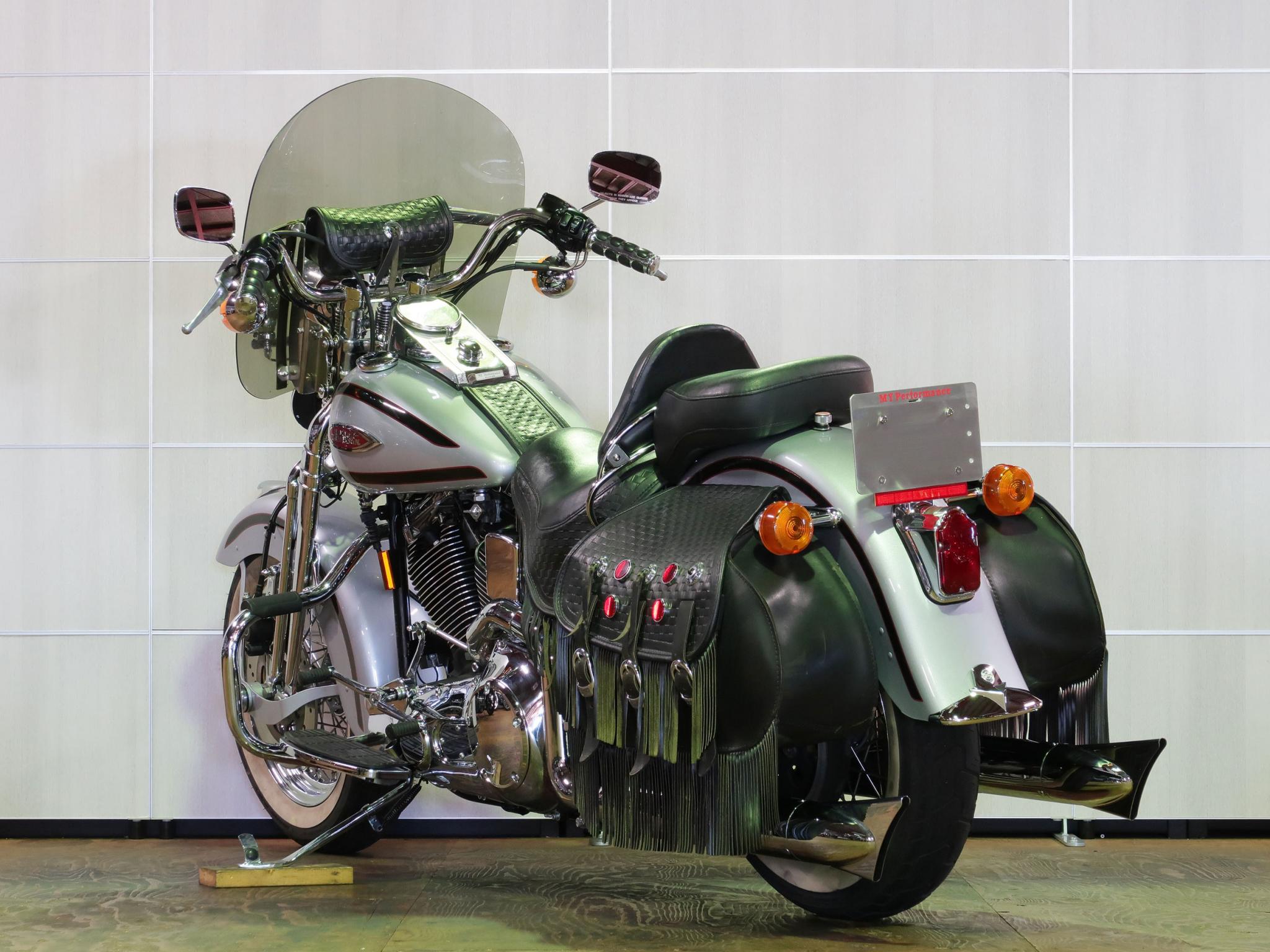 ハーレー FLSTS Heritage Springer 車体写真6