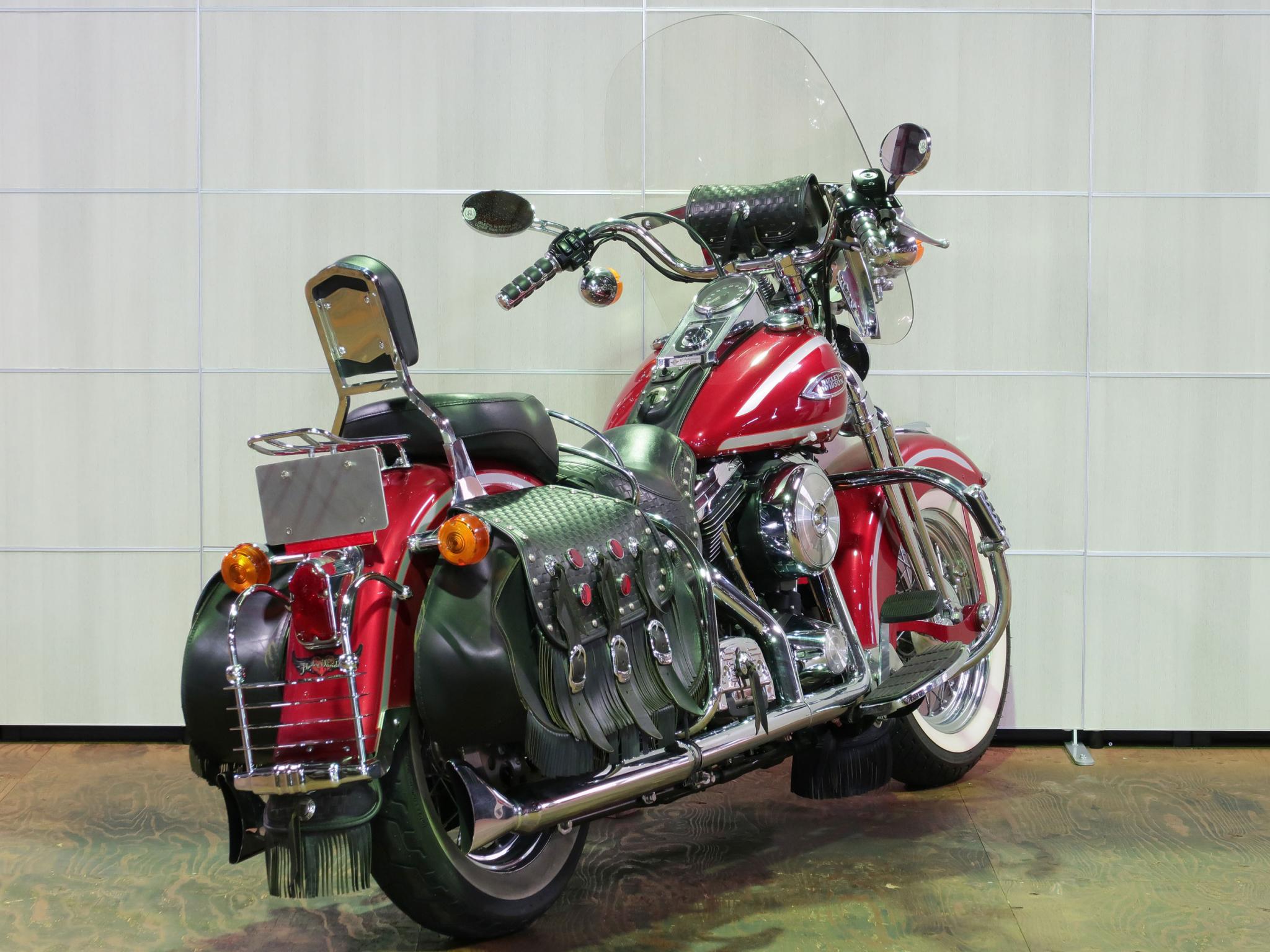 ハーレー FLSTS Heritage Springer 車体写真3