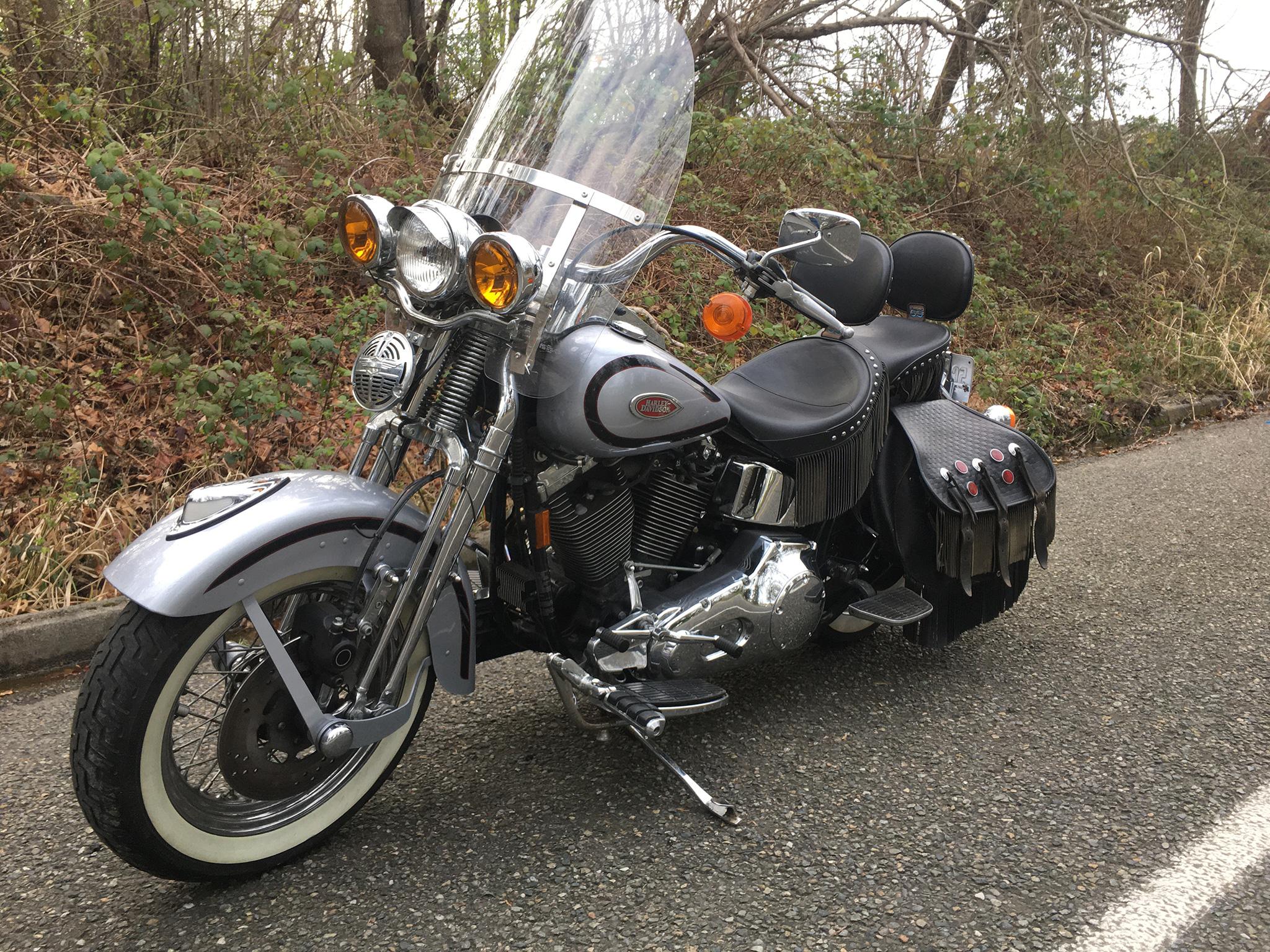 ハーレー FLSTS Heritage Springer 車体写真4