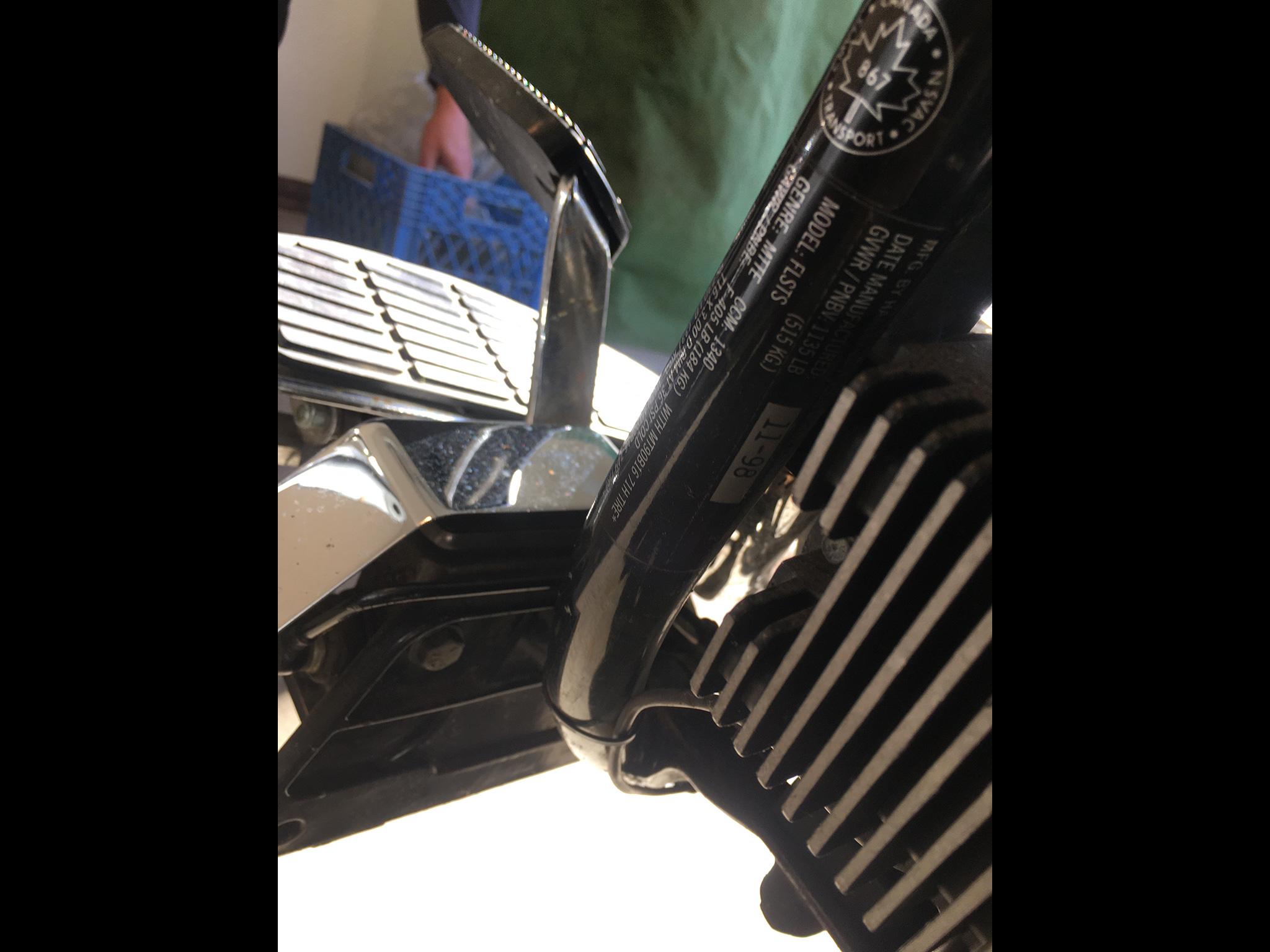 ハーレー FLSTS Heritage Springer 車体写真8