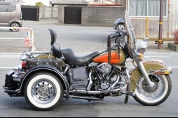 ハーレー・ダビッドソン  中古車:FLH Heritage Edition